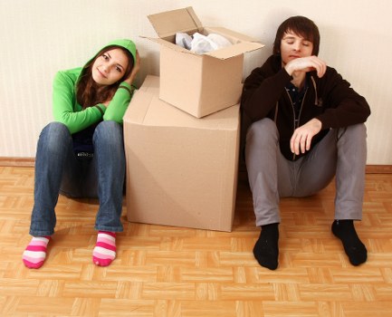 Local moving team handling flat access in Ilford